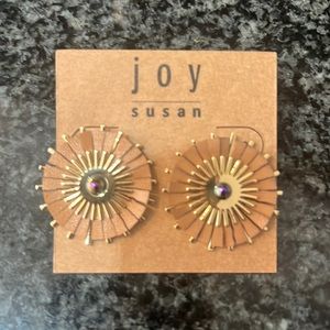 Beautiful leather and metal earrings